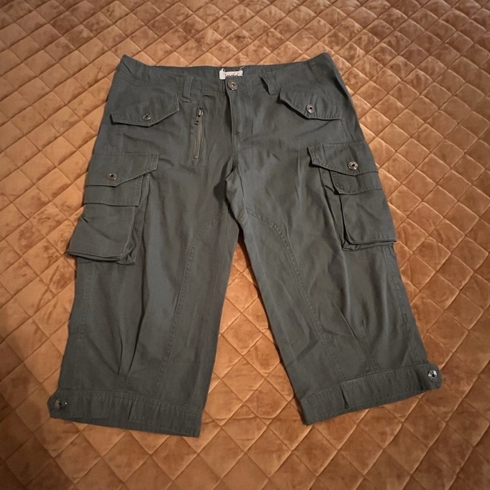 Jezebel Y2K Olive Cargo Capri Shorts Womens 11 Vintage Cotton Utility